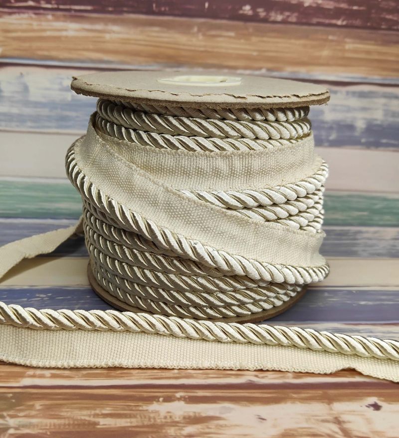Shiny Flanged Thick Piping Cord 9mm - Cream - 405
