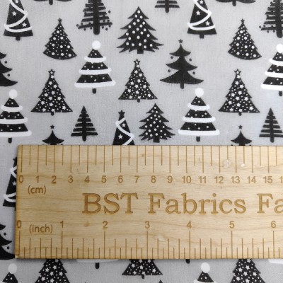 Christmas Polycotton Fabric - Christmas Trees