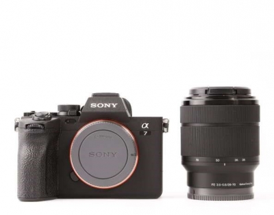 sony alpha a7 iv mirrorless digital camera with 28-70mm lens